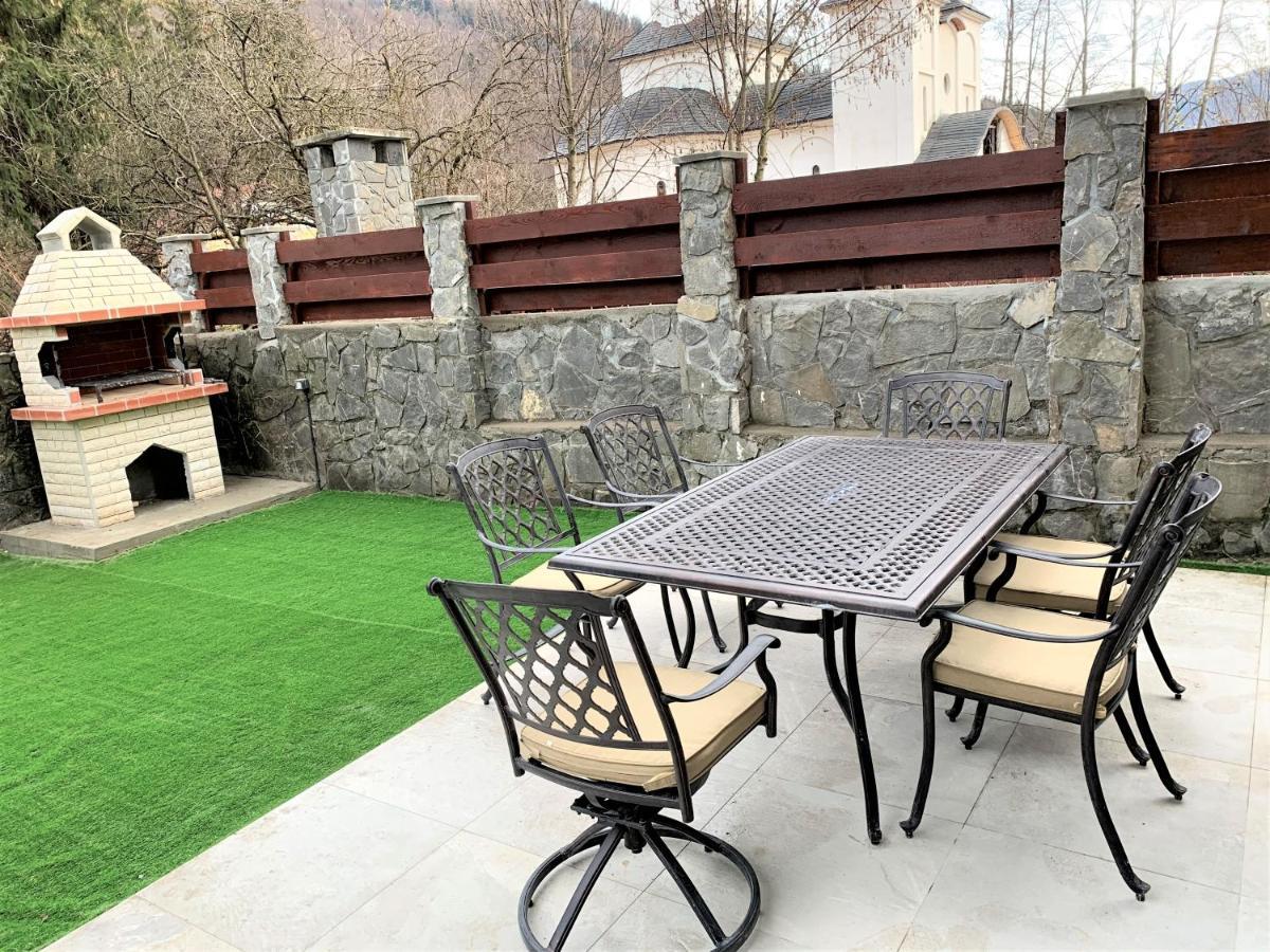 Holiday Home In Sinaia Kültér fotó