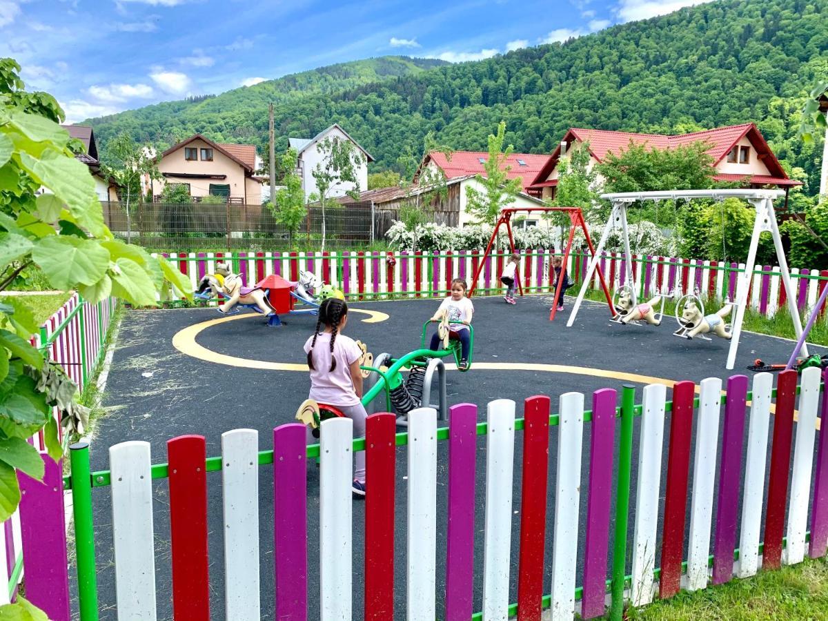 Holiday Home In Sinaia Kültér fotó