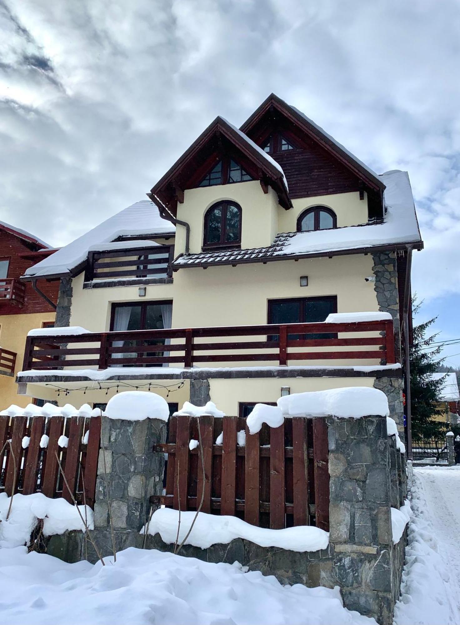 Holiday Home In Sinaia Kültér fotó